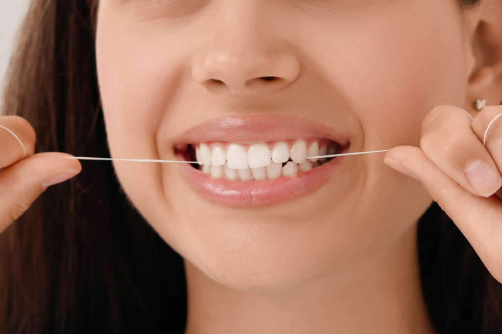  4 สัญญาณ ตรวจสุขภาพฟัน เหงือกเชิงโครงสร้าง พร้อมเคล็ดลับดูแลฟันให้แข็งแรงยืนยาวที่ The Fun Room Clinic ลาดกระบัง