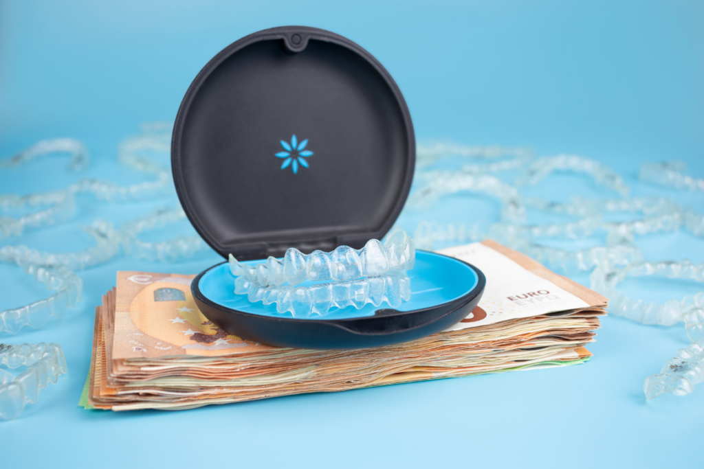 มัดรวมคำถามยอดฮิต จัดฟันใส Invisalign ดีจริงไหม? เจาะลึกราคา ความเร็ว การใช้ชีวิต ที่ The Fun Room ลาดกระบัง
